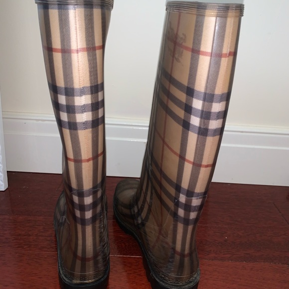 Burberry Rain Boots - Picture 3 of 4